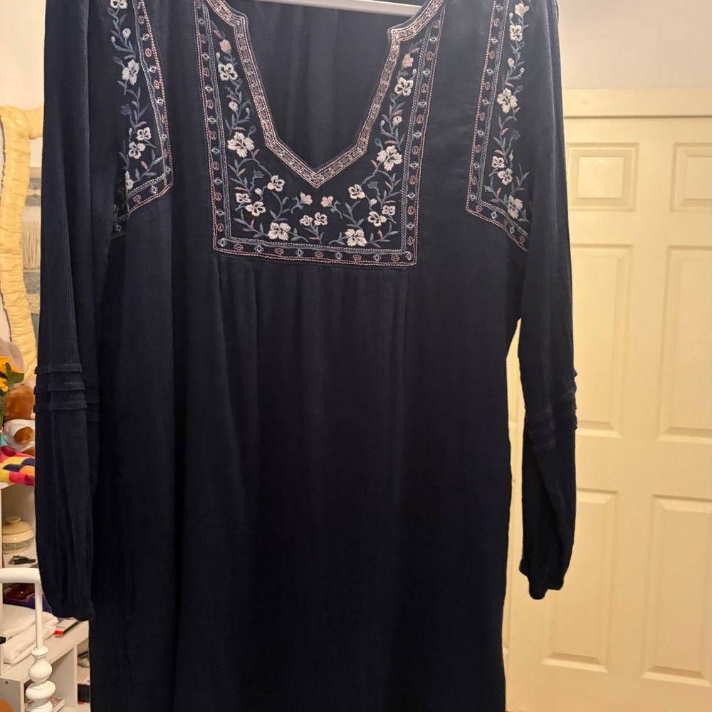 Abercrombie & Fitch Navy Long Sleeve Embroidered V-Neck Dress